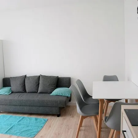 Single-story Homes In A Quiet Area بيت للعطل